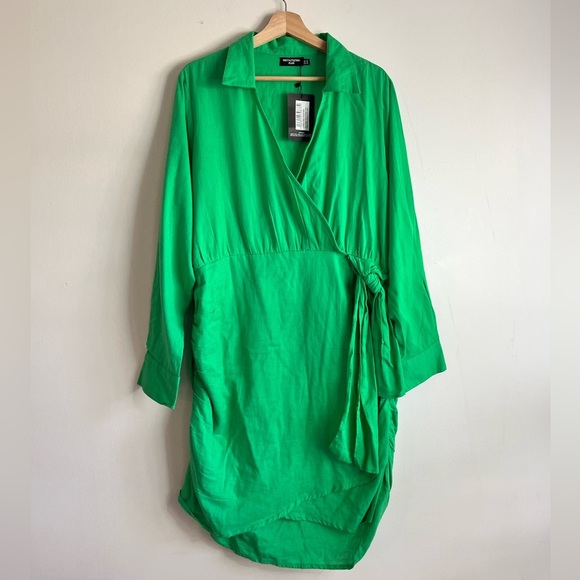 PrettyLittleThing Plus Bright Green Wrap Shirt Dress Size 16 NWT - Picture 11 of 16
